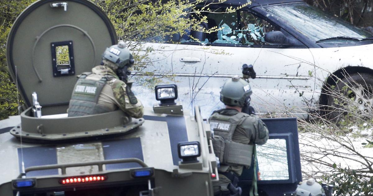 I 95 Riot I-95 standoff ends with SWAT team deploying tactical charges and K-9