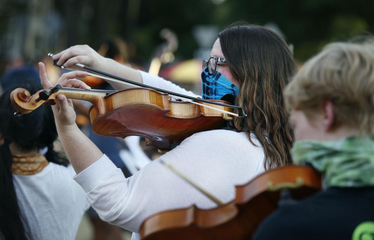 Violin Vigil hits Richmond with an emotional, memorable evening at Lee