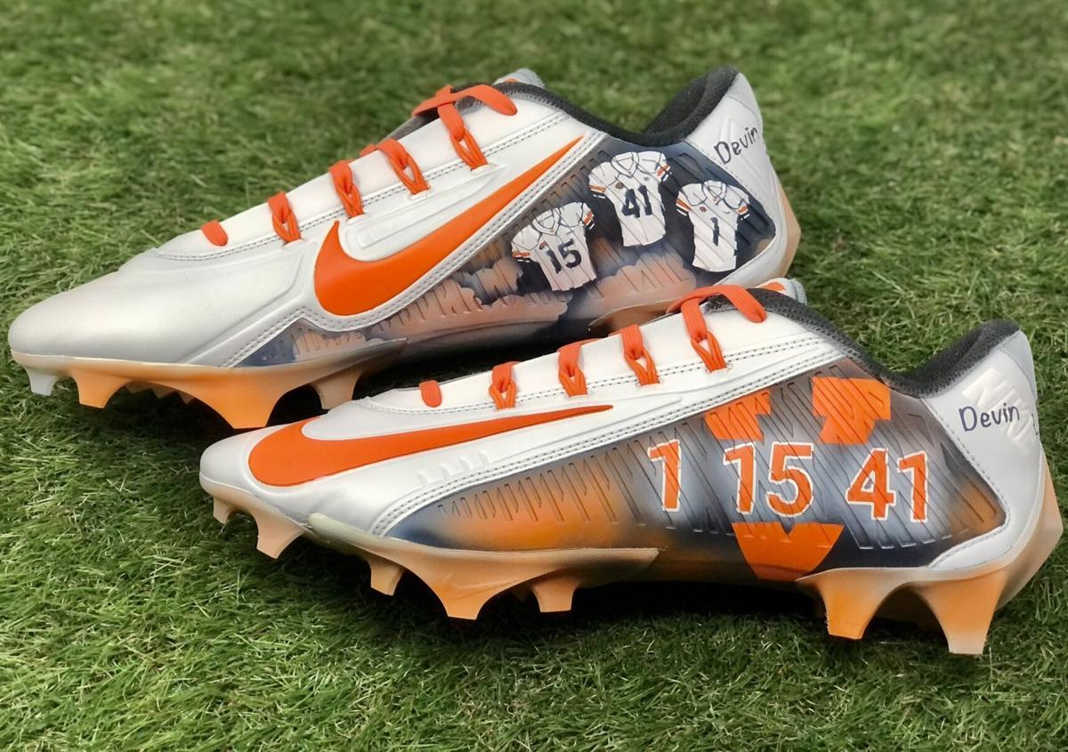 Virginia football introduces legacy jersey patches, paying tribute to  victims of November shooting - The Cavalier Daily - University of  Virginia's Student Newspaper