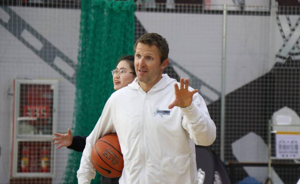 Hoops Trainer S Journey Took Him From Hampton To China Where