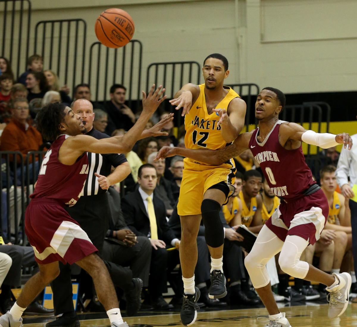 PHOTOS RandolphMacon beats HampdenSydney men's basketball 8458