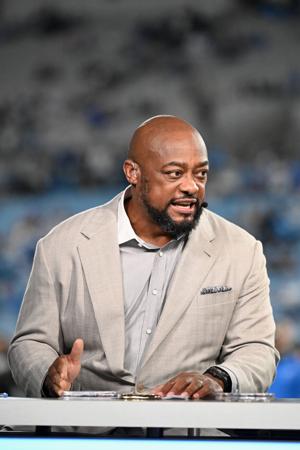 Free from coaching, 'Minecraft Mike' Tomlin is having fun again | Exclusive