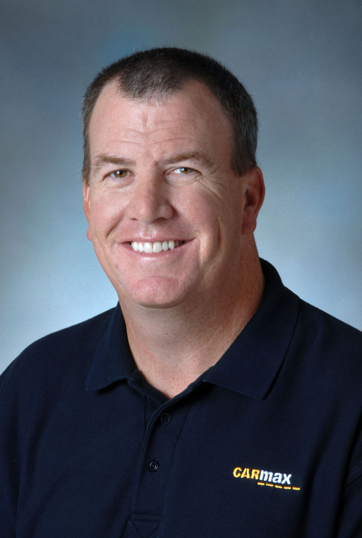 CarMax's Folliard retiring as CEO by end of 2016; William Nash named to