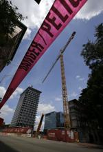 20190625_MET_CRANE_BB01