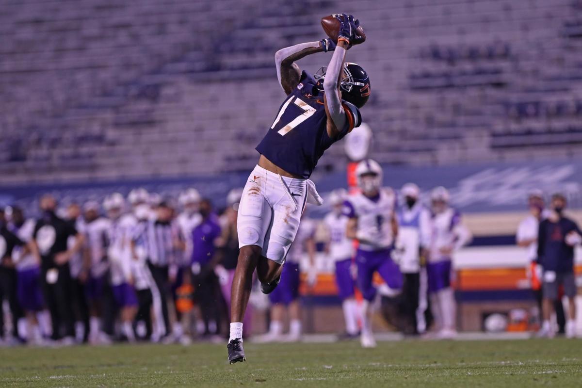 112120-cdp-sports-uvafootball-abilenechristian422.JPG