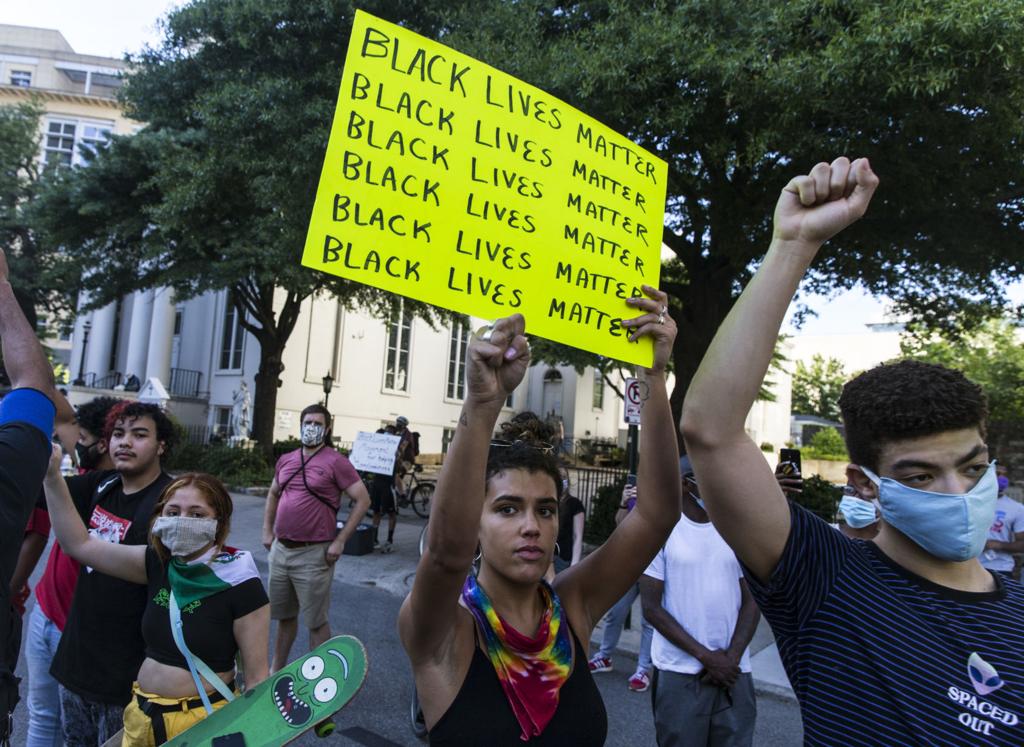 Photos Black Lives Matter March In Richmond On Monday Night - black lives matter logo roblox hands