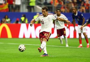 SOCCER-WORLDCUP-FRA-ESP/