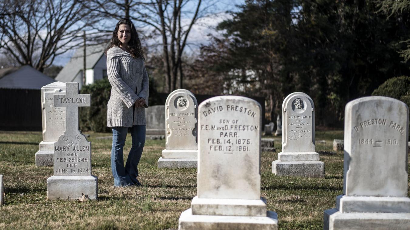 Woman restores headstones at Bedford cemeteries, drawing acclaim online and in community - Vimarsana News