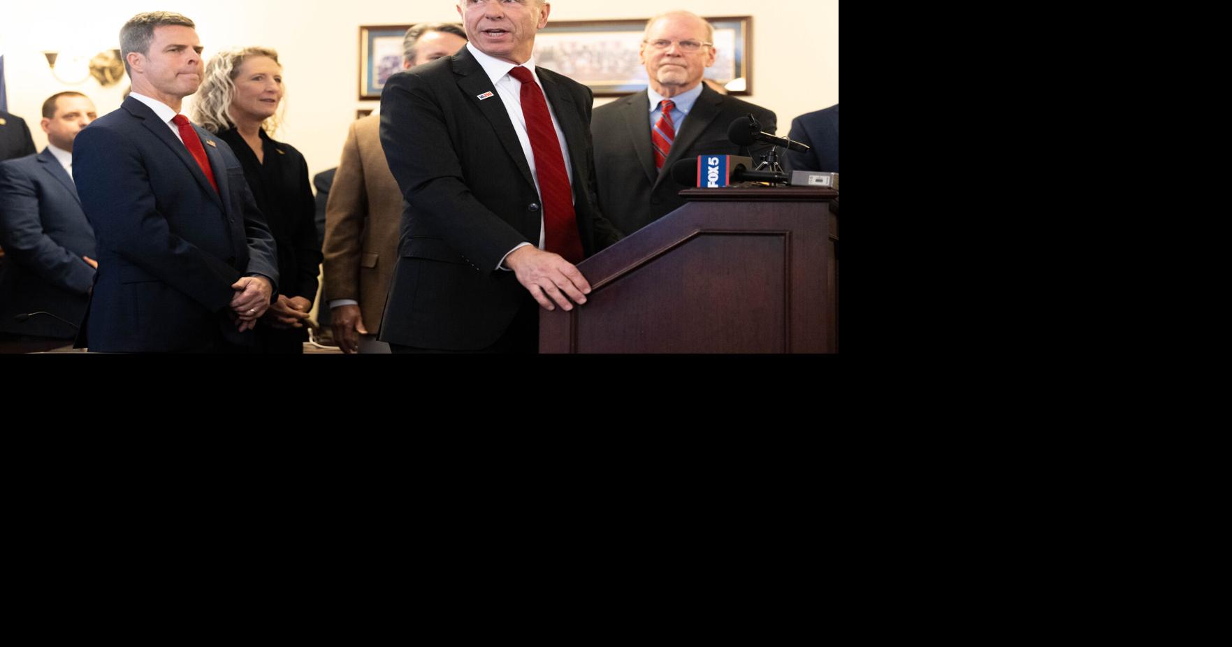 With districts uncertain, Republicans dig in to defend seats