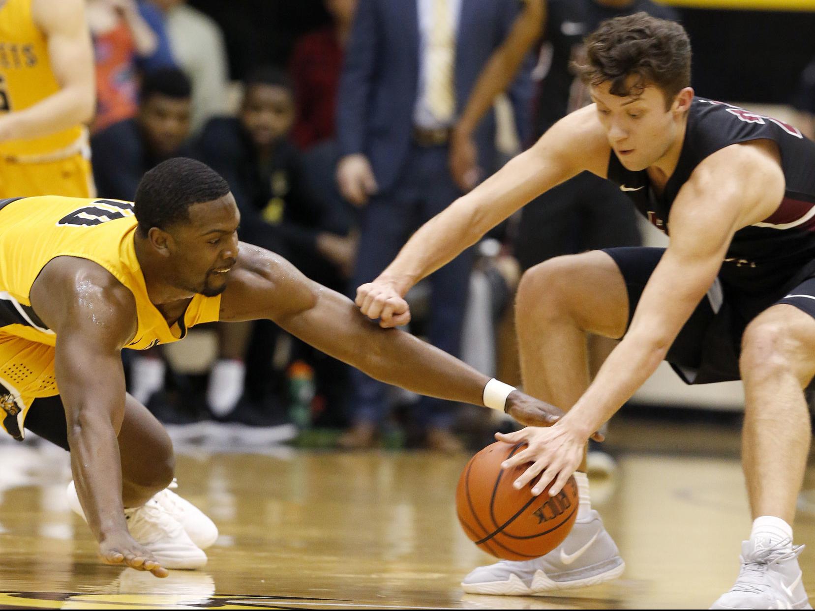 Photos Randolph Macon Vs Hampden Sydney Men S Basketball Game