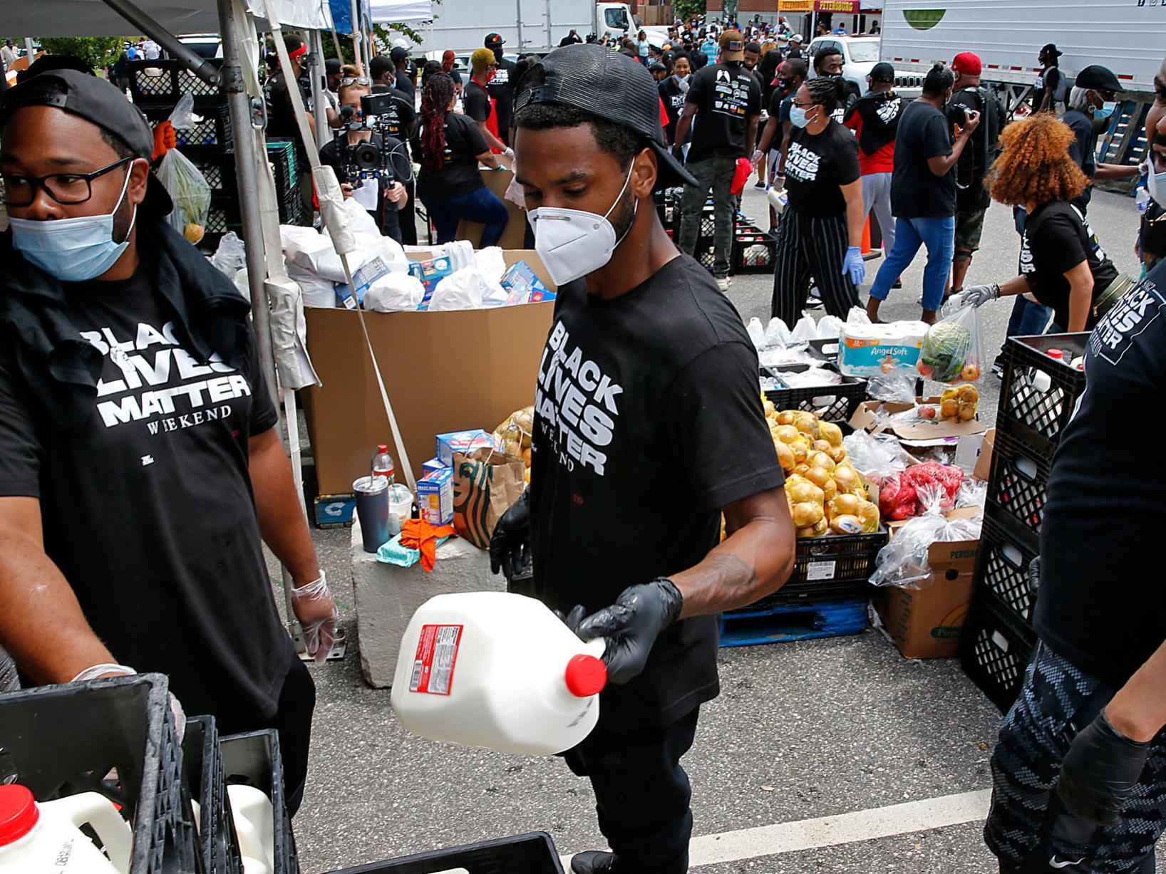 Download Trey Songz Pusha T Others Distribute Thousands Of Pounds Of Food For Android Free Wallpaper Trey Songz Pusha T Others Distribute Thousands Of Pounds Of Food For Android