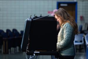 Virginia voters narrowly pass redistricting referendum