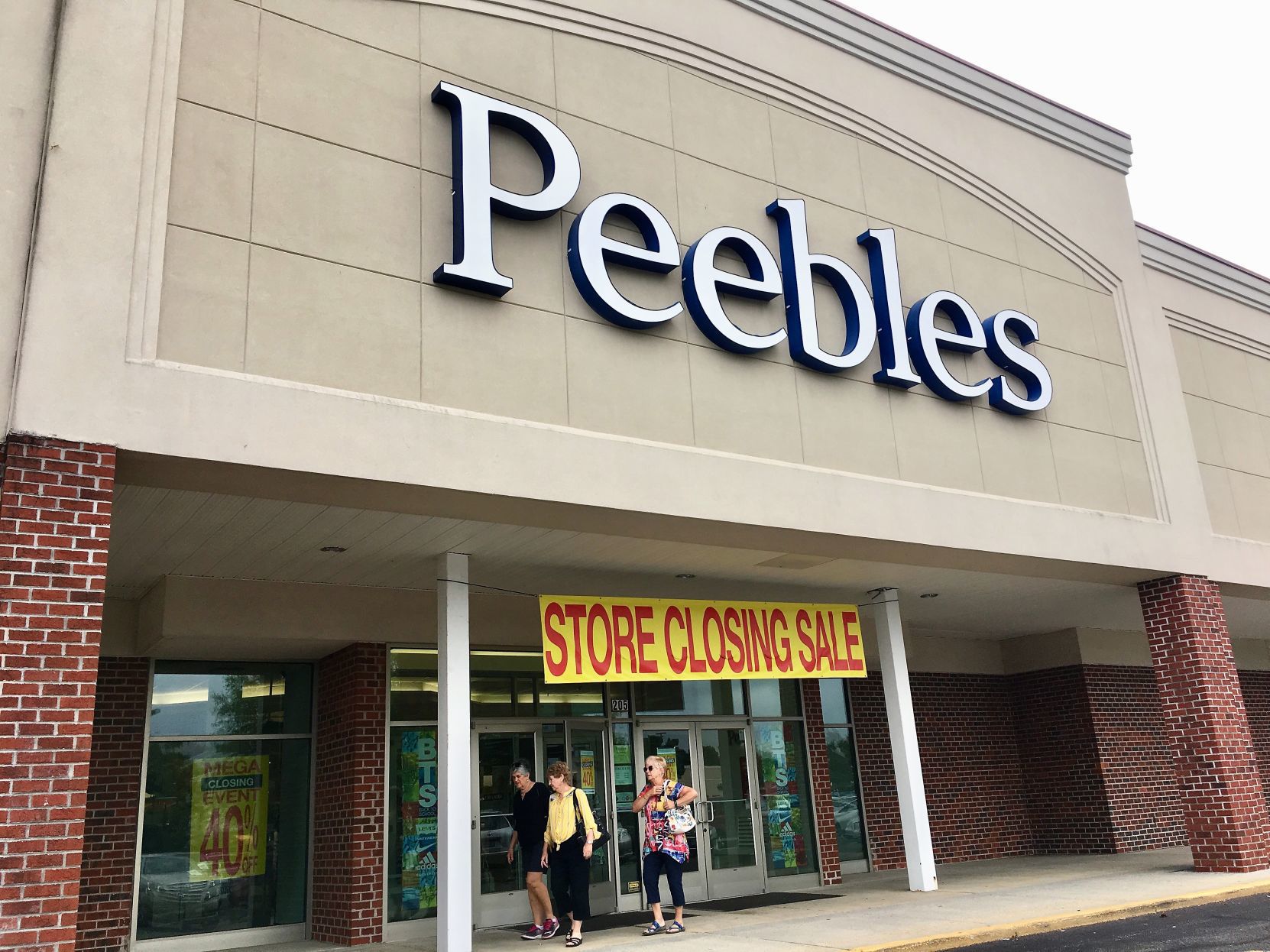 Peebles skechers store