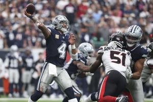 FOOTBALL-NFL-HOU-DAL/