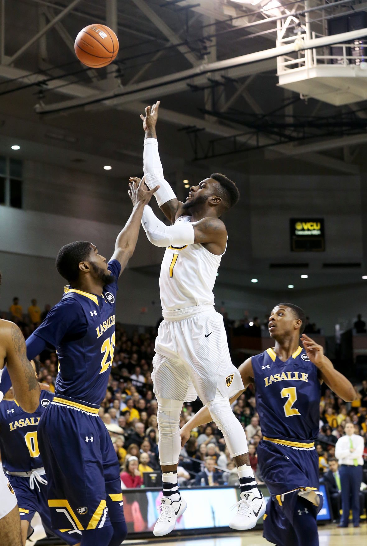 PHOTOS VCU 90, La Salle 52 men's basketball game Sports