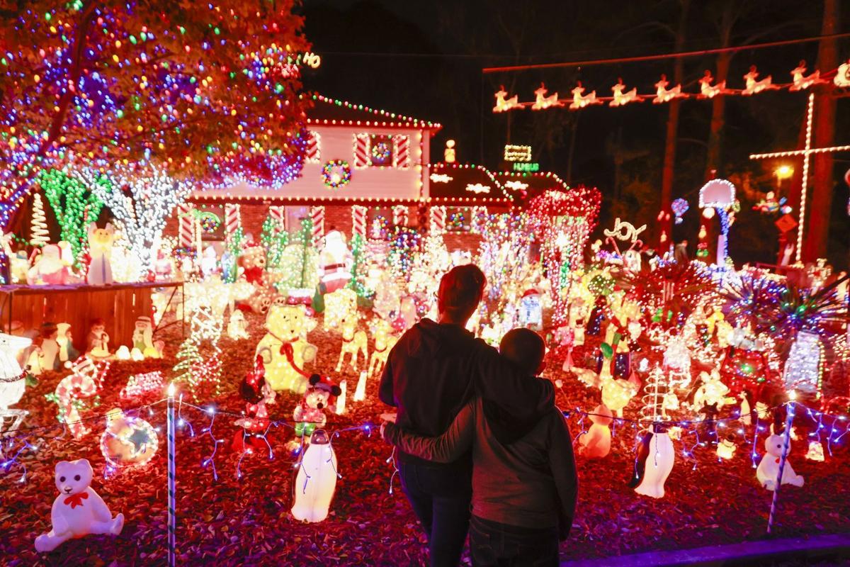 Rva Christmas Events And Tacky Lights 2022 Asbury Court Is Back For Tacky Lights, Plus New Additions With Rva Christmas  Pig House & Clacky On Rossmere | Entertainment | Richmond.com