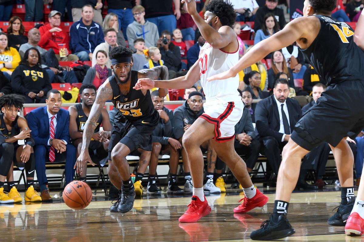 Late Davidson March Leads Wildcats To 64 57 Victory Over Vcu Vcu