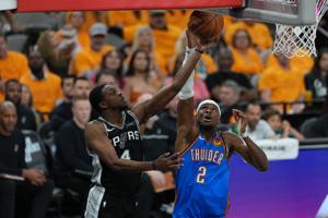 BASKETBALL-NBA-SAS-OKC/