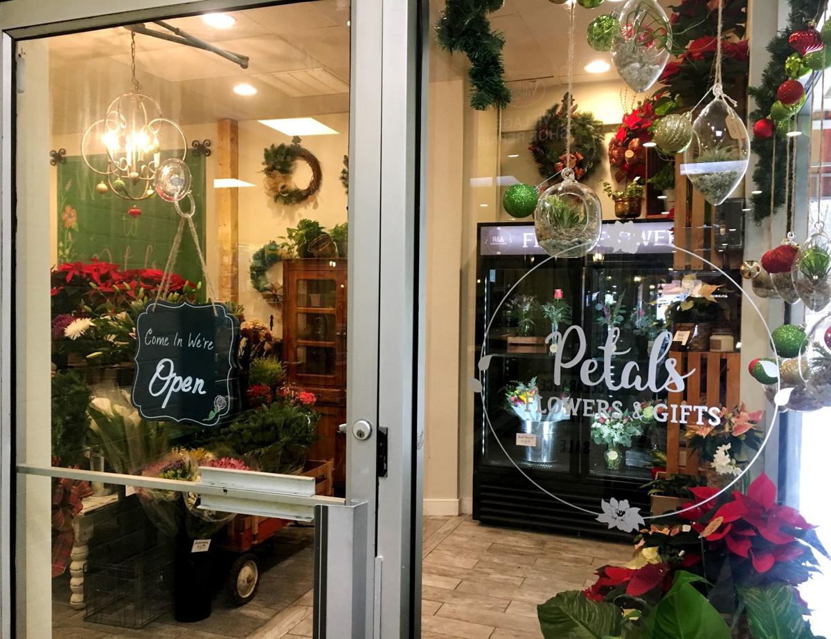 Entrepreneur goes from selling insurance to selling flowers at Petals