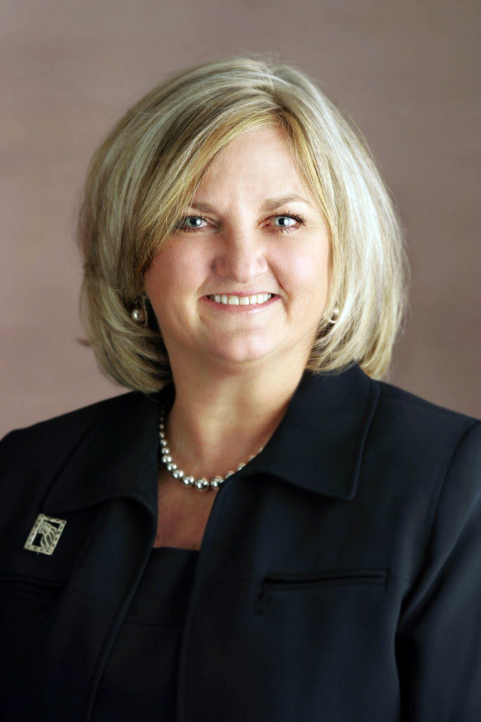 Claire Guthrie Gastanaga