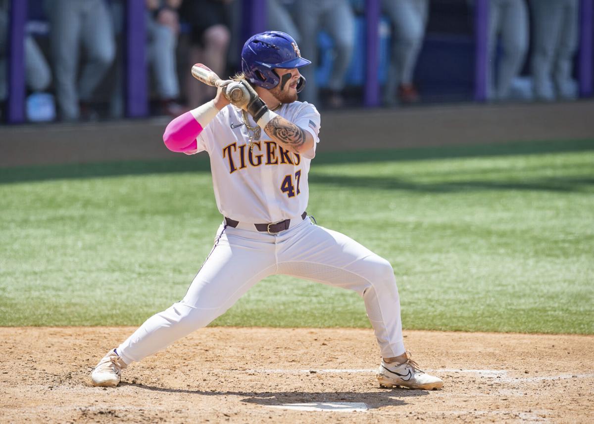 First No. 1 team loses in college baseball, as Iowa dominates top-ranked  LSU