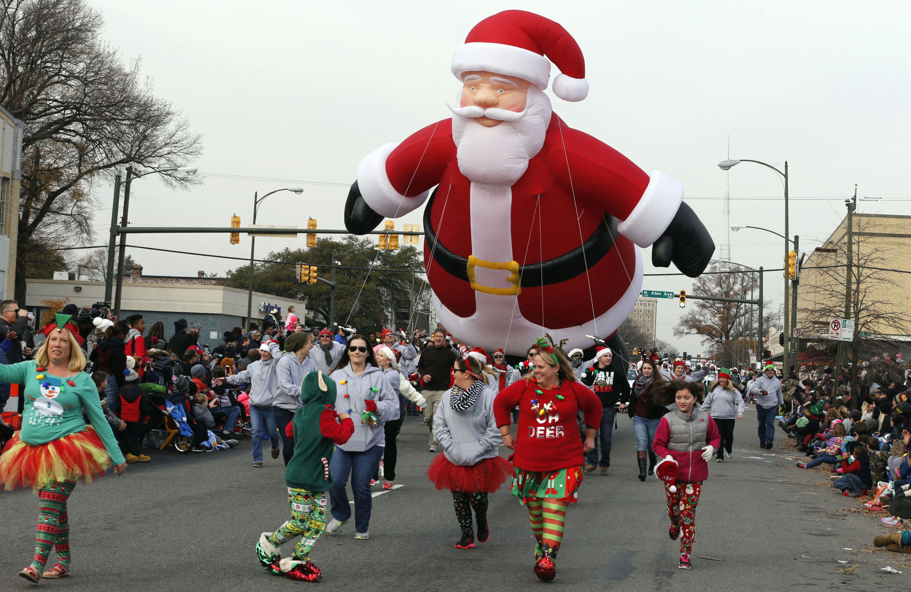 PHOTOS: 2017 Richmond Christmas Parade | Richmond Christmas Mother Fund ...