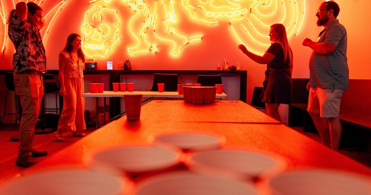 Richmond singles trade swipes for beer pong at speed dating event