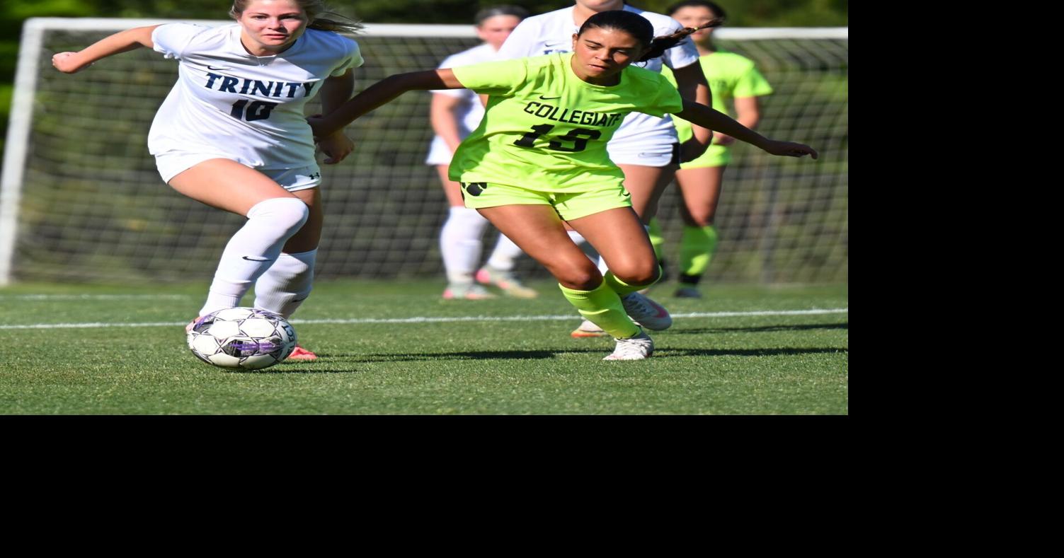 Fotos: Collegiate Mädchenfußball besiegt Trinity Episcopal