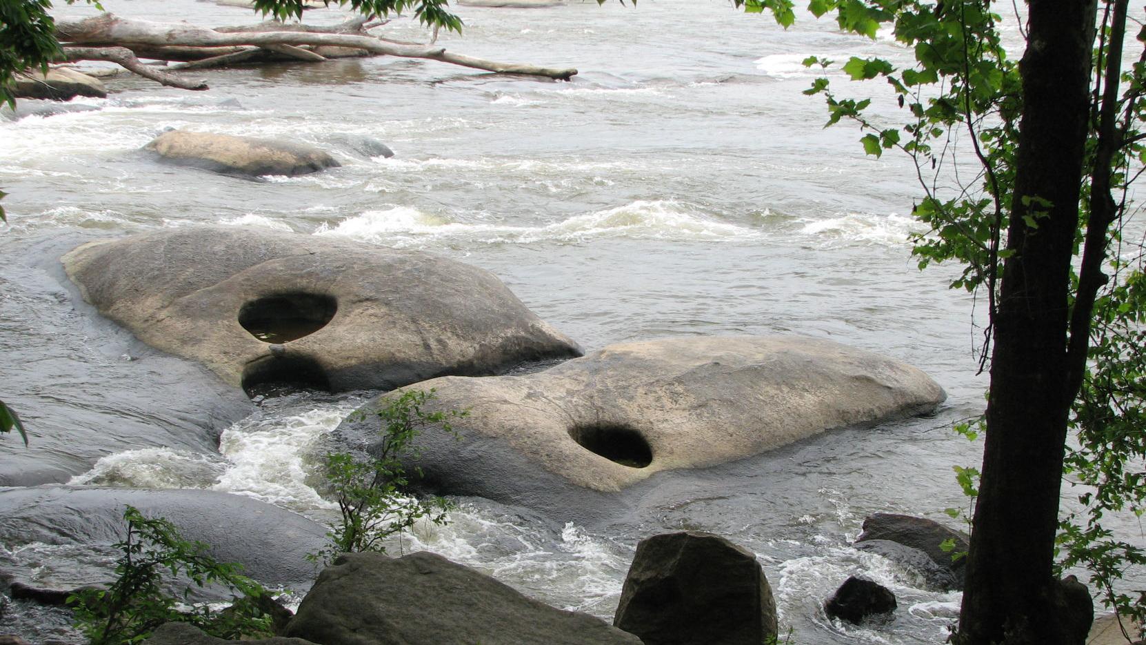 Natural History The Rocky Fiery Story Of The James River S Bed Discover Richmond Richmond Com