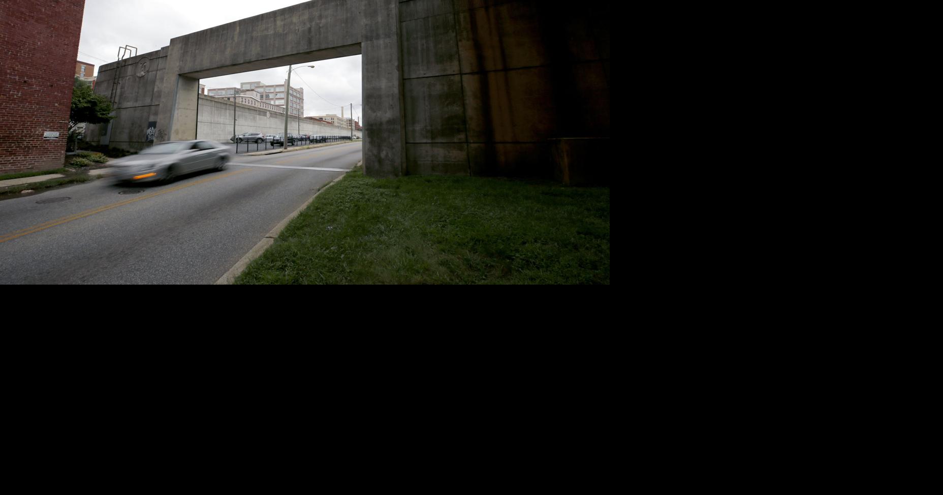 Richmond closes downtown floodwall until 'water recedes'