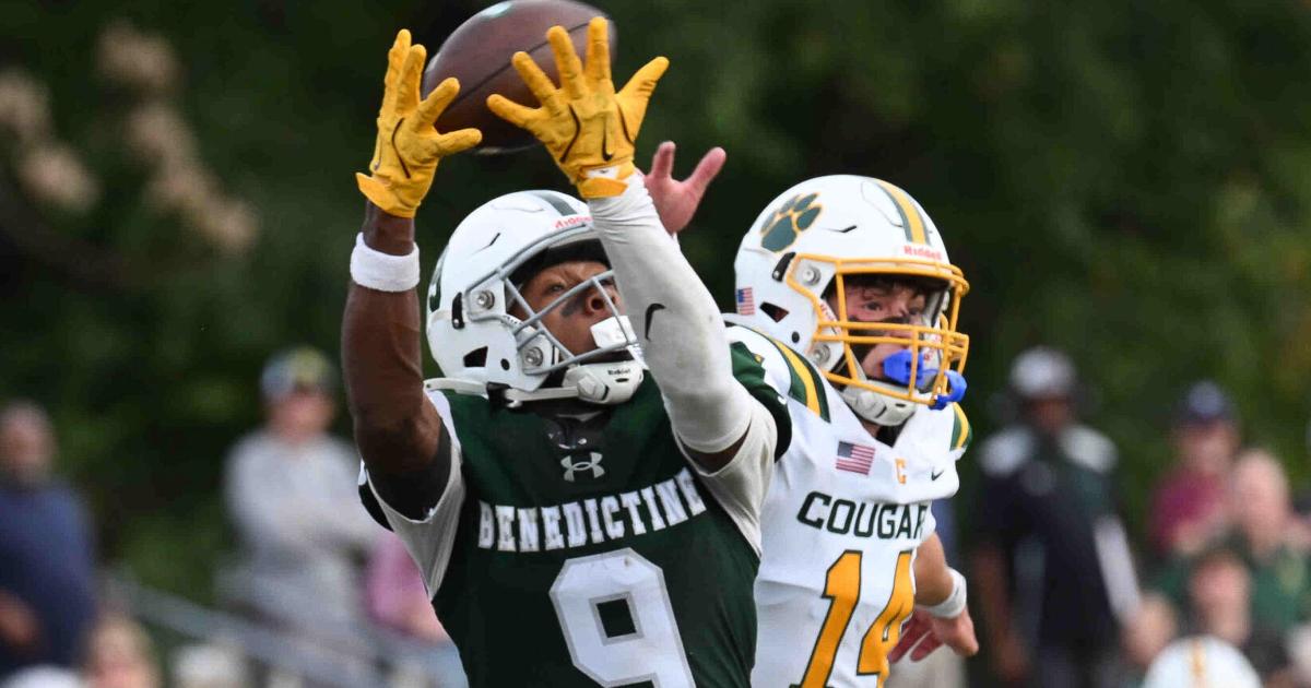 Benedictine football's 'iron men' take down Collegiate behind Moore ...
