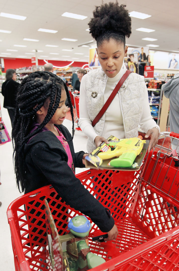 Holiday shopping with VCU Rams and Richmond Christmas Mother | Richmond ...