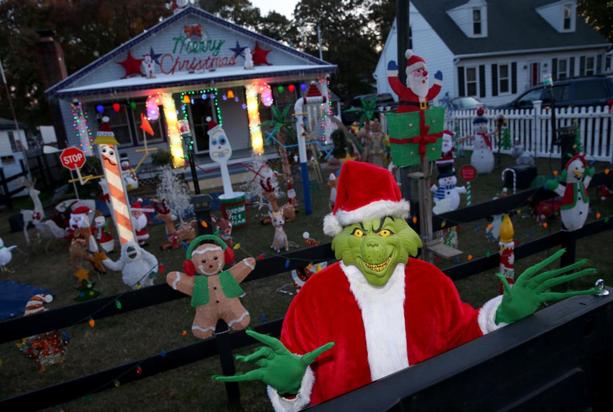 Richmond S Live Grinch Celebrates 20 Years Dressing Up As The