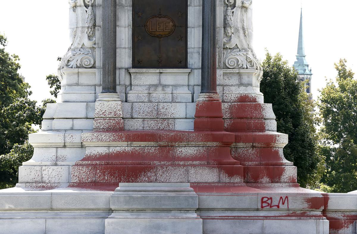 Lee Statue On Monument Avenue Vandalized Local News Richmond Com