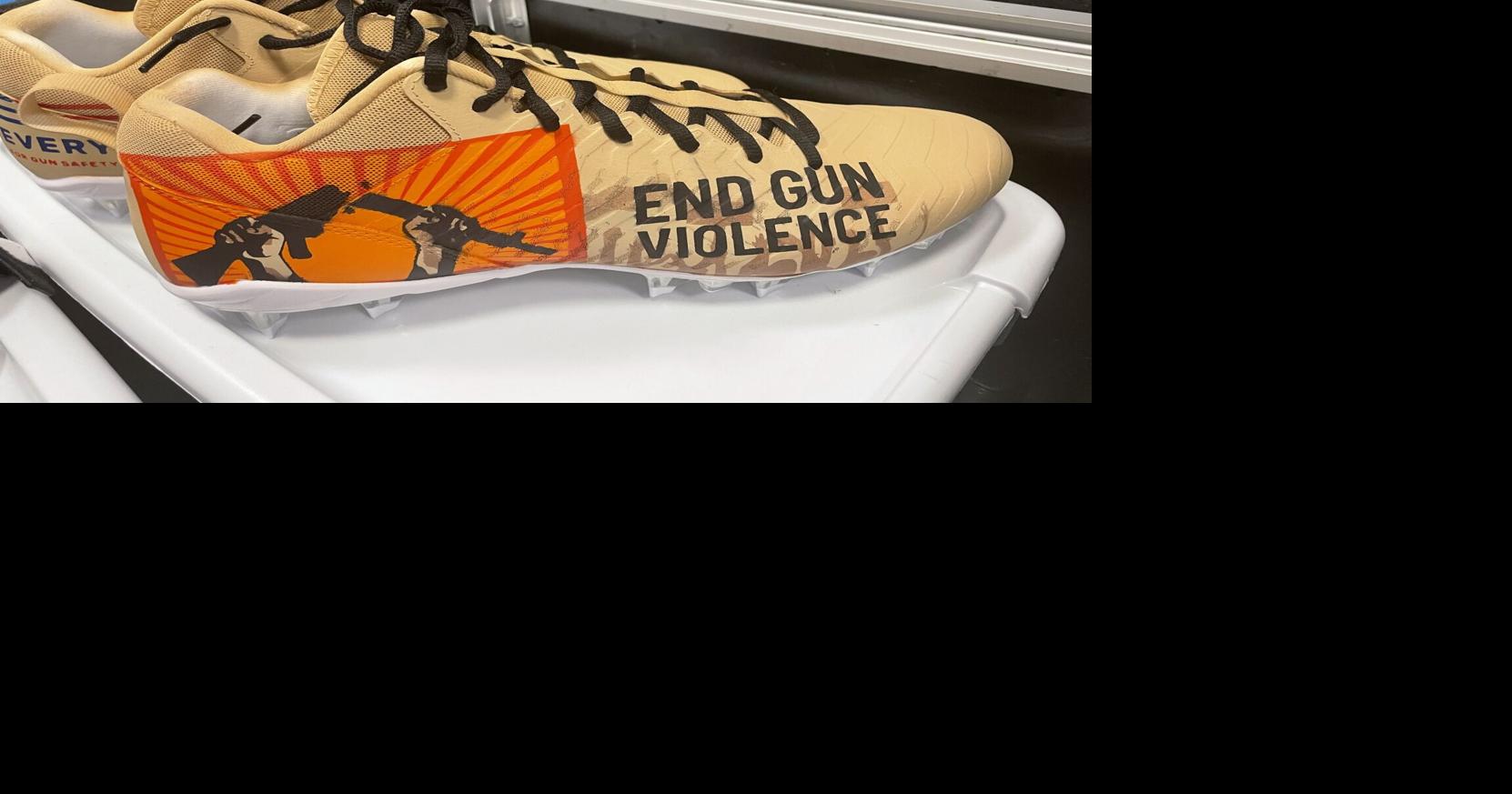 Commanders' Brian Robinson, who was shot in August, wears gun control ...