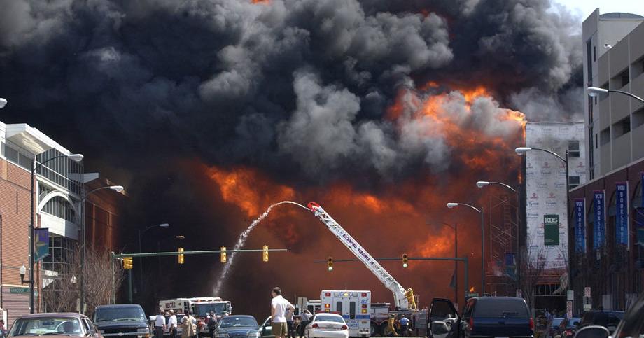 From the Archives: Photos of the 2004 fire on West Broad Street