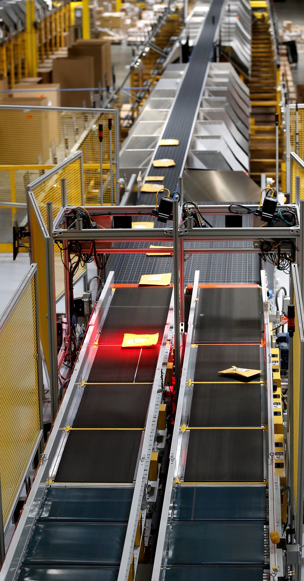 A look inside Amazon's warehouse in Chesterfield where hundreds of