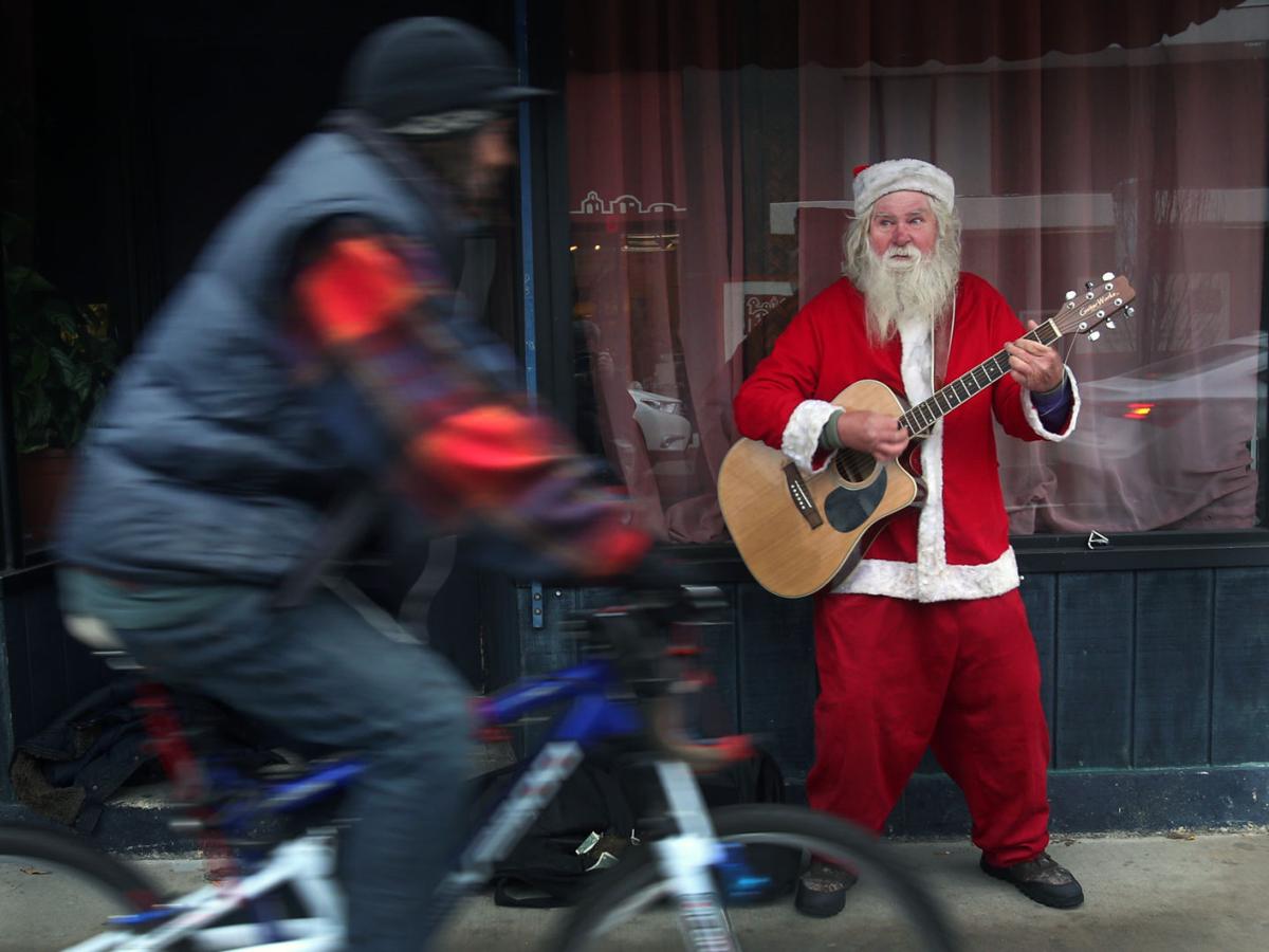 Christmas Music In Early October Was A Joke Station Says Entertainment Richmond Com
