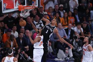 BASKETBALL-NBA-NYK-SAS/
