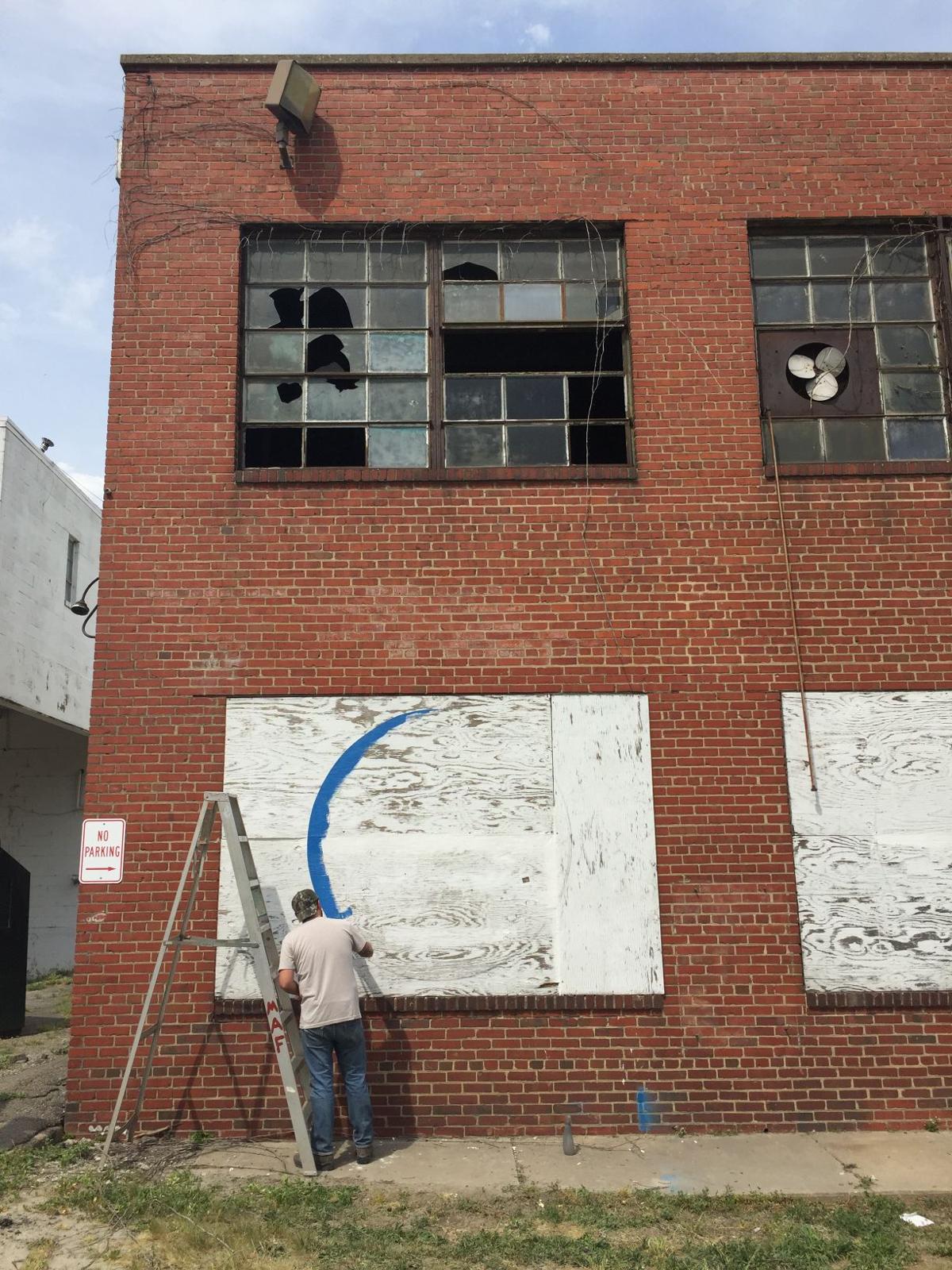 Artists Start Painting Walls For Rva Street Art Fest At Southern