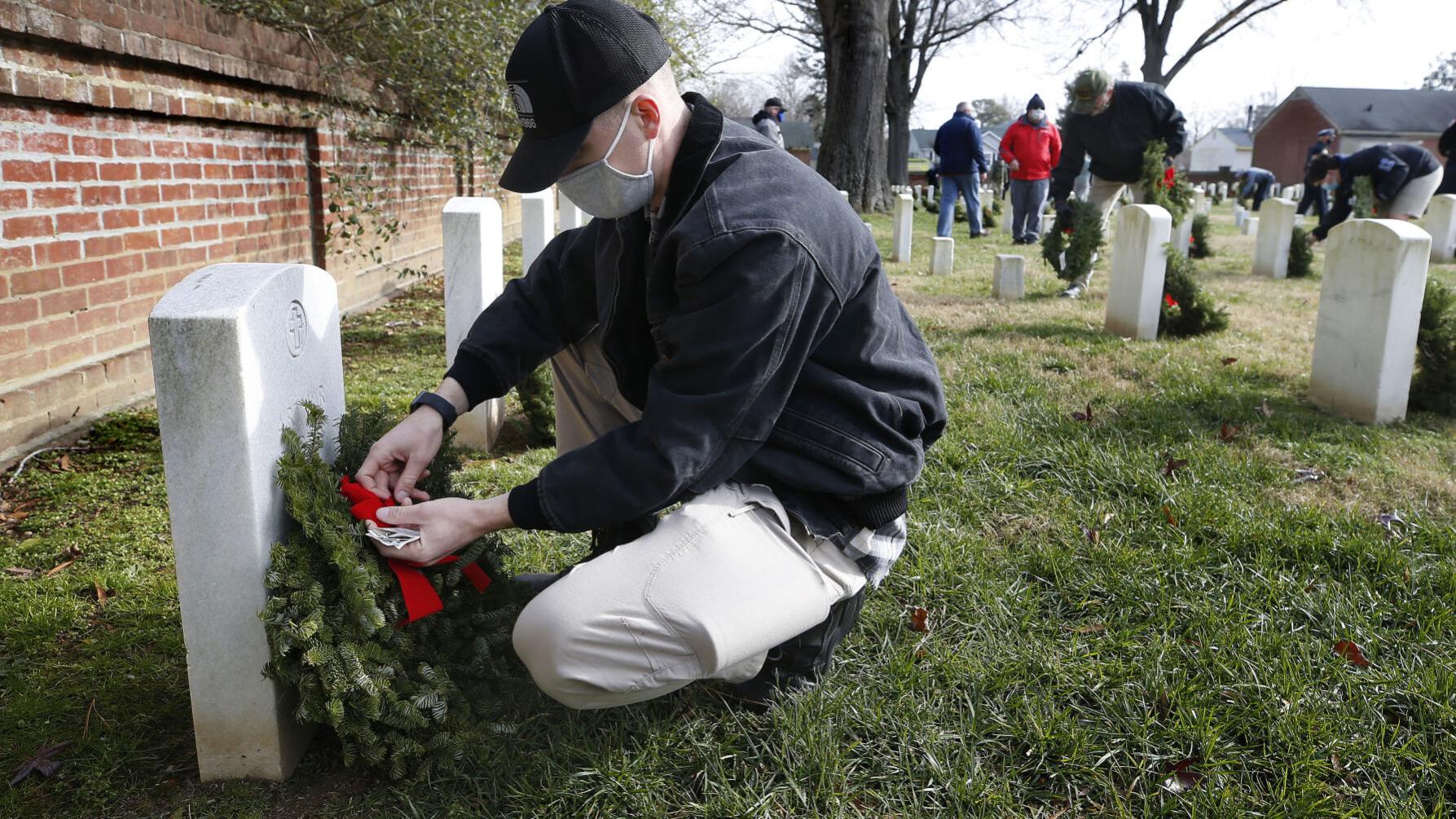 Ahead of Christmas, American Legion Post 242 places 1,144 wreaths on veterans' graves in Henrico - Vimarsana News
