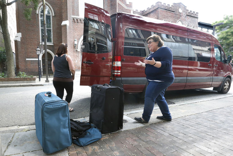 Where To Donate Suitcases For Foster Care Near Me