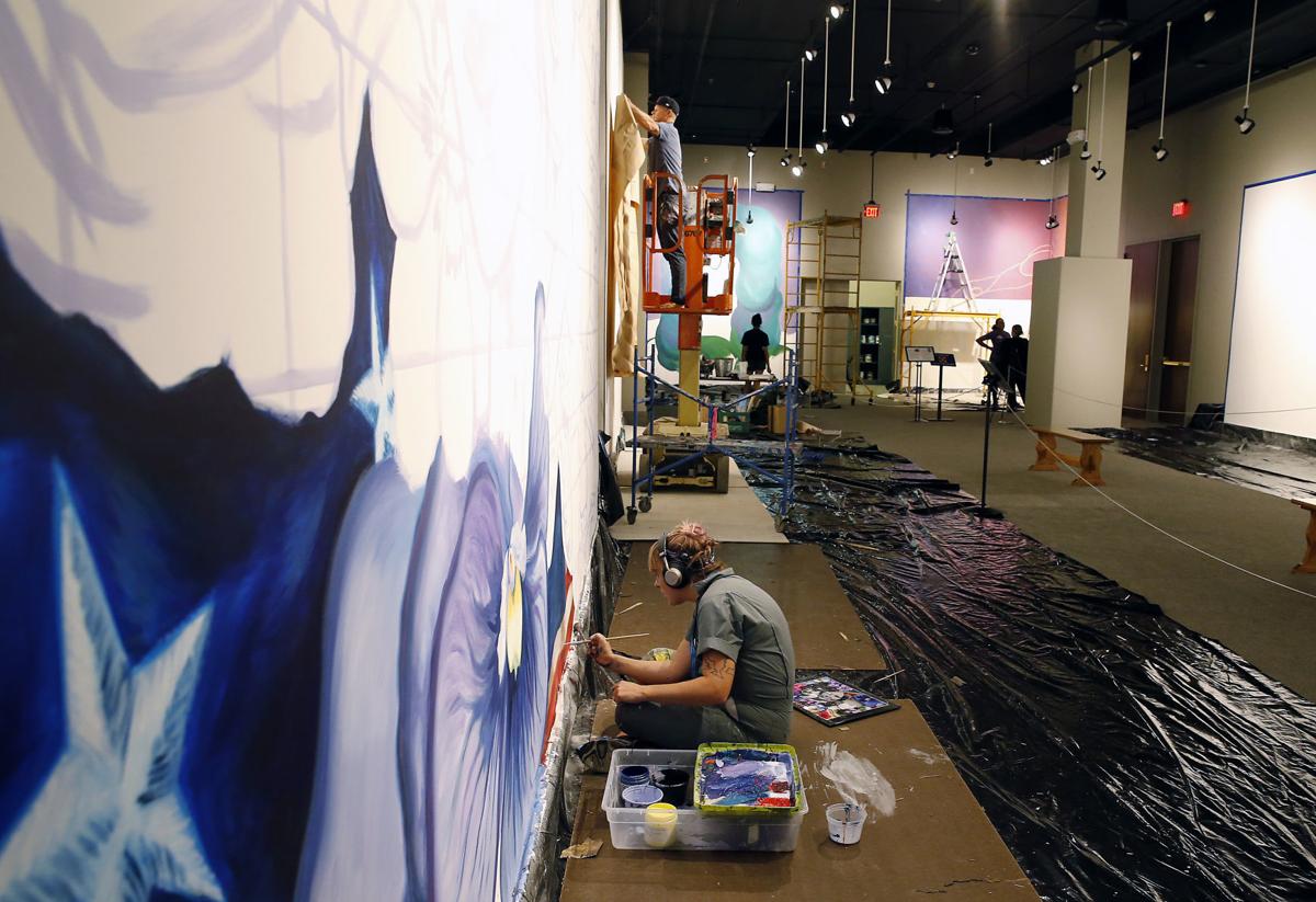 Watch The Artists At Work Fresh Paint Murals In Progress At The Virginia Museum Of History Culture Art Museums Richmond Com
