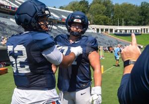 080926-cdp-sports-uvafbpractice-09.JPG