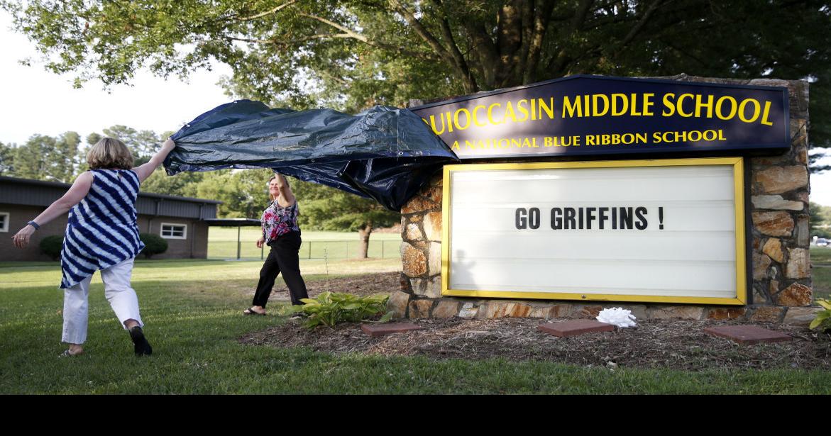 PHOTOS Quioccasin Middle School unveils new sign