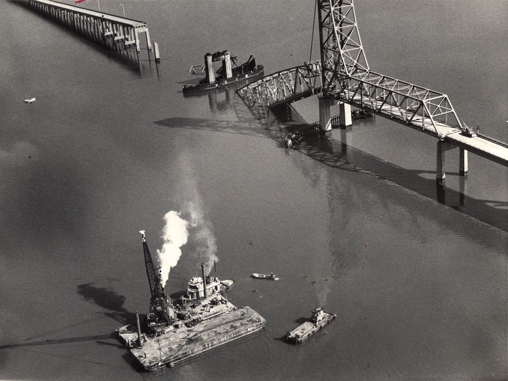 PHOTOS: A Tanker Struck The Benjamin Harrison Bridge Near Hopewell In 1977