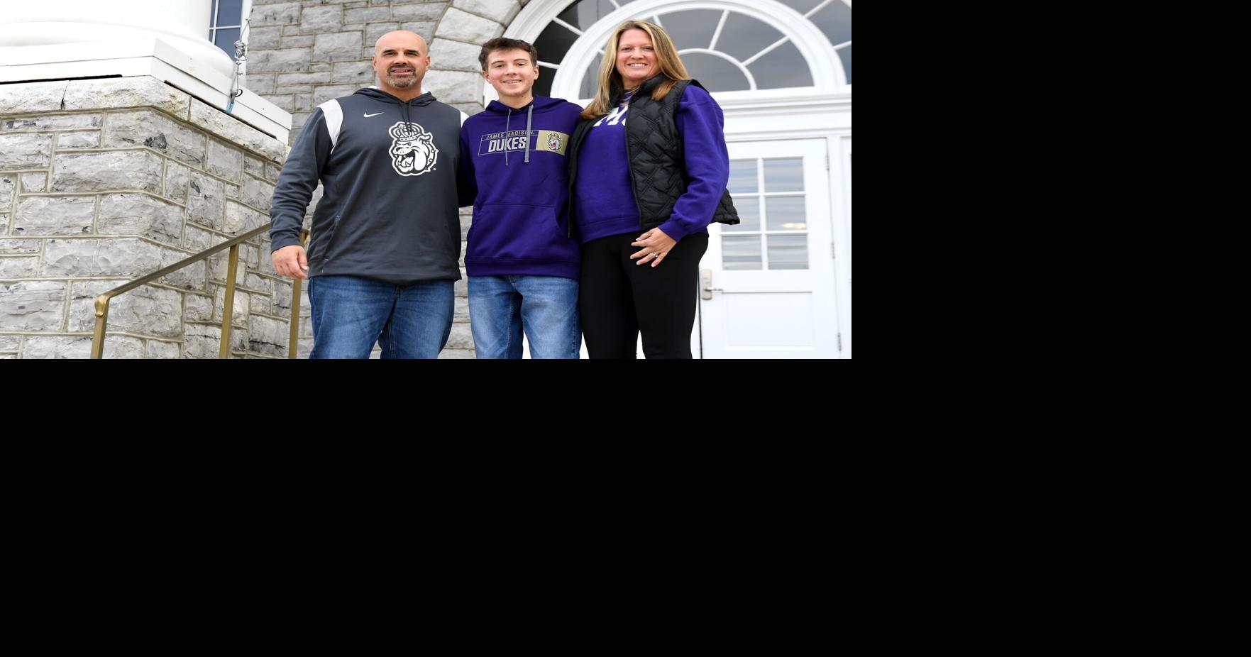 For JMU s Wroblewski Family Paying It Forward Took On Important Meaning