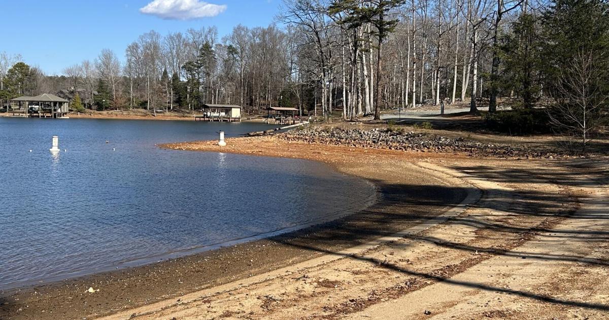 Der Smith Mountain Lake verzeichnet den niedrigsten Wasserstand seit fast ...