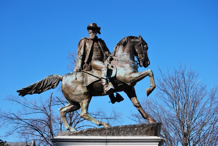 Why Richmond, Why?!? Which Direction Should Statues Face on Monument