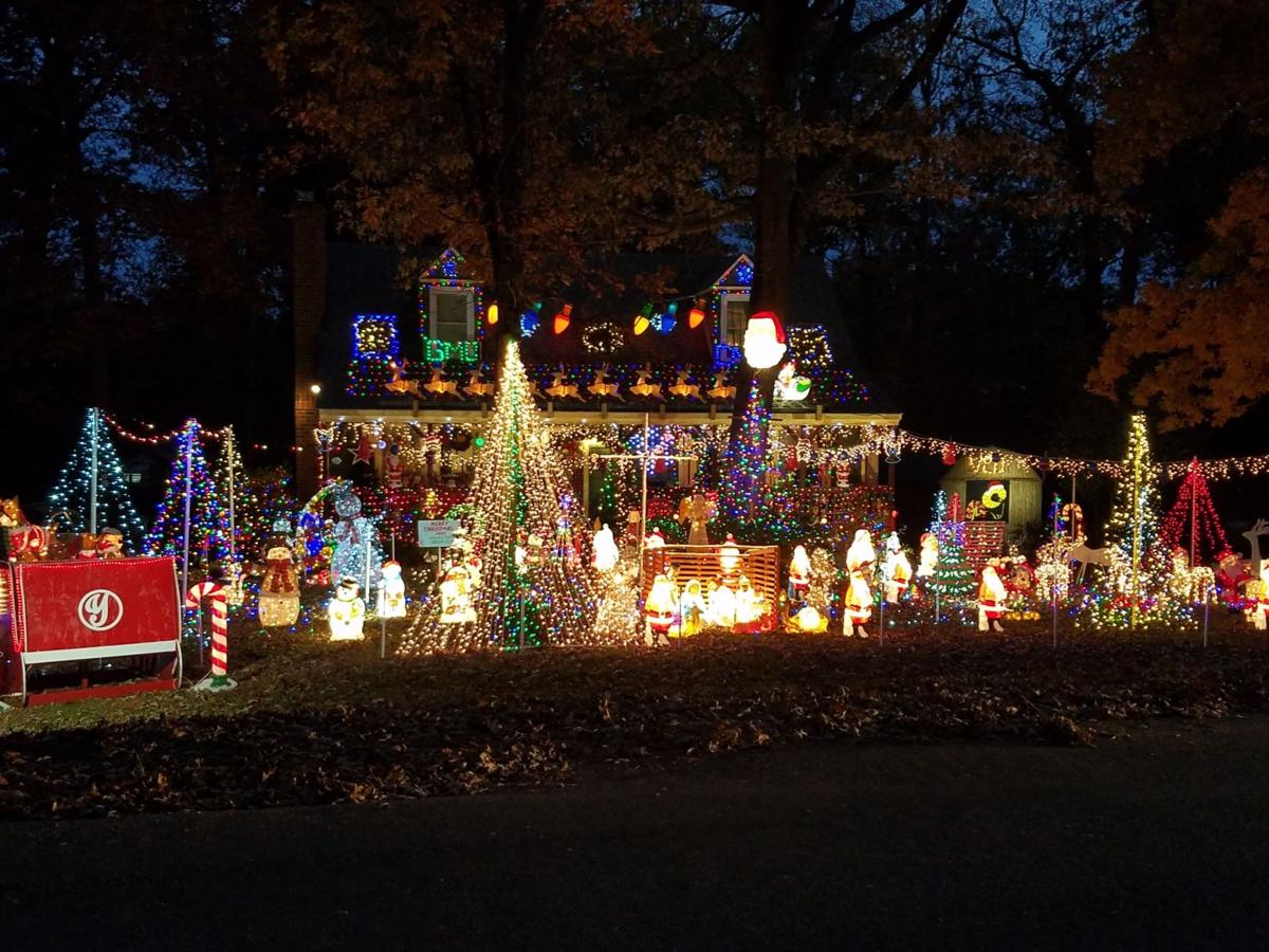 6387 Wedgewood Road Rtd Tacky Lights Mechanicsville And Highland Springs Richmond Com